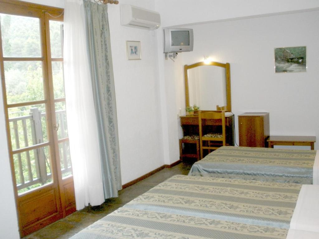 Afroditi Panormos  Quarto foto